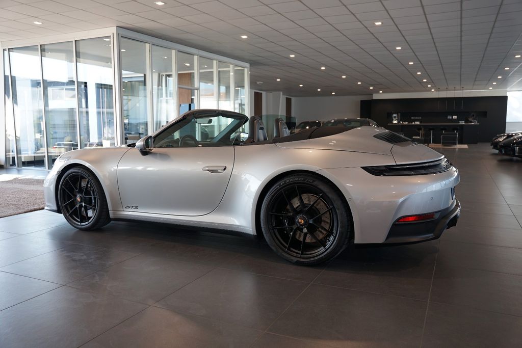 PORSCHE 992.2 Carrera GTS Cabriolet | InnoDrive | Carbon PORSCHE 992.2 Carrera GTS Cabriolet | InnoDrive | Carbon