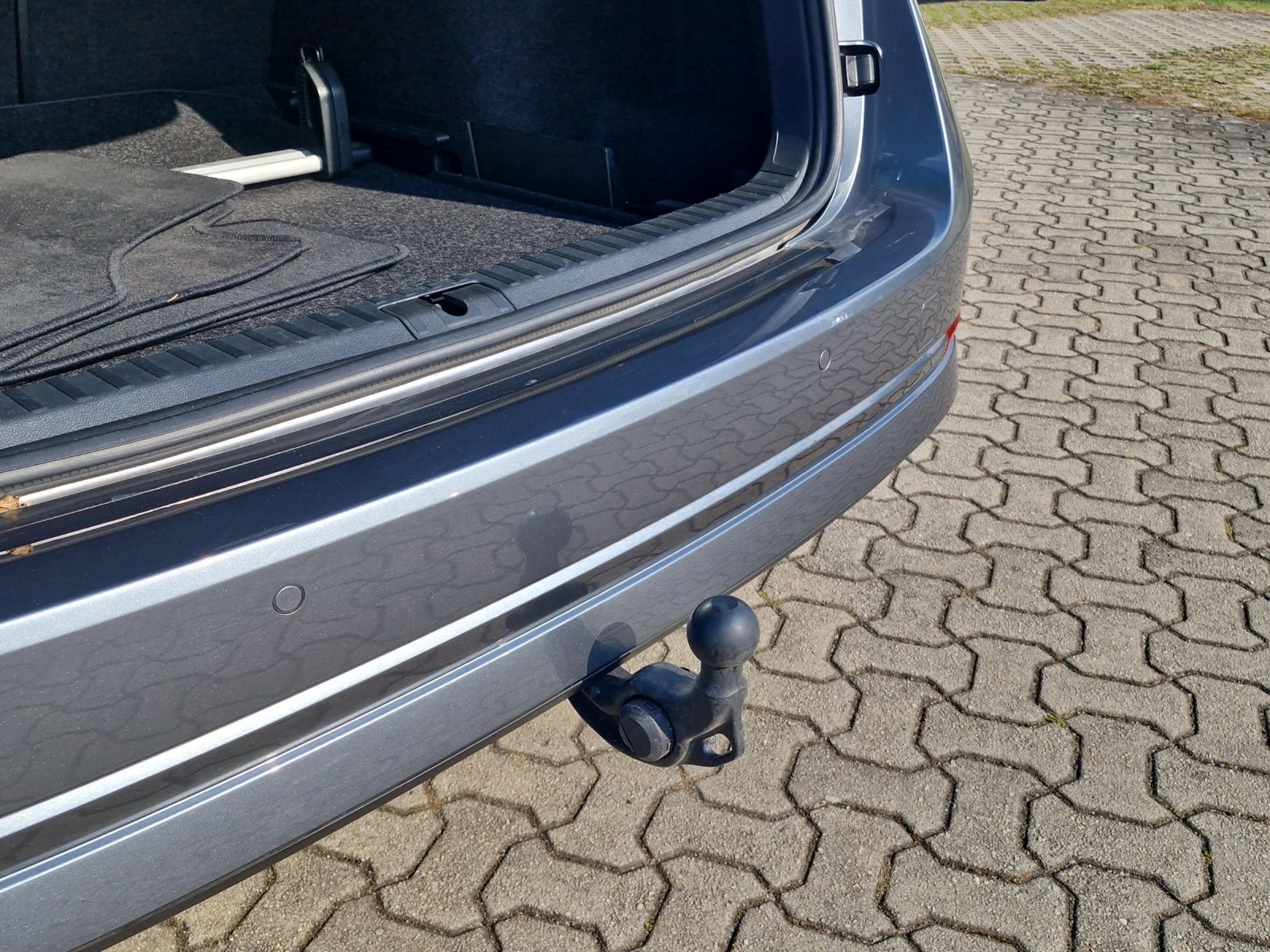 Fahrzeugabbildung SKODA Octavia Combi Ambition 2.0 TDI LED Navi AHZ SH A