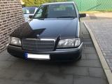 Mercedes-Benz C 180 CLASSIC Classic - Mercedes-Benz 180 aus dem Jahr 1994