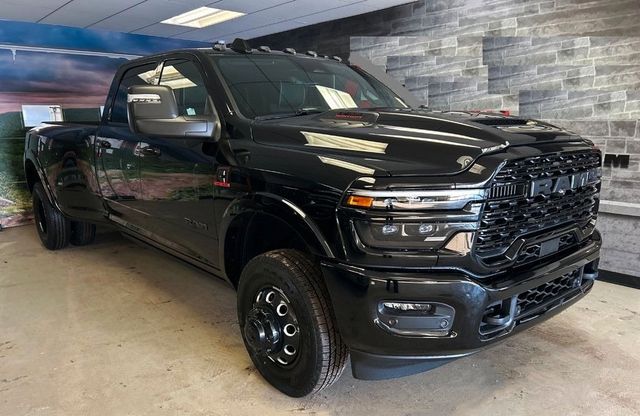 DODGE RAM 3500 Dually Crew Cab Limited 6.7TD HO