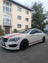 Mercedes-Benz CLA 200 AMG Line Pano* Sportfahrwerk* - Mercedes-Benz CLA 200 Gebrauchtwagen in München