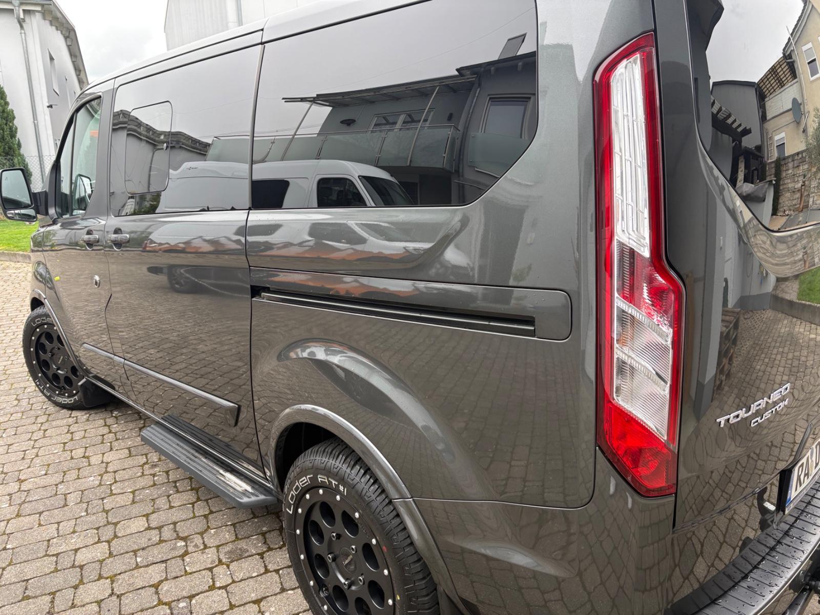 Ford Tourneo Custom