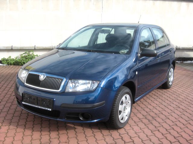 Skoda Fabia Cool Edition , Service + TÜV neu *