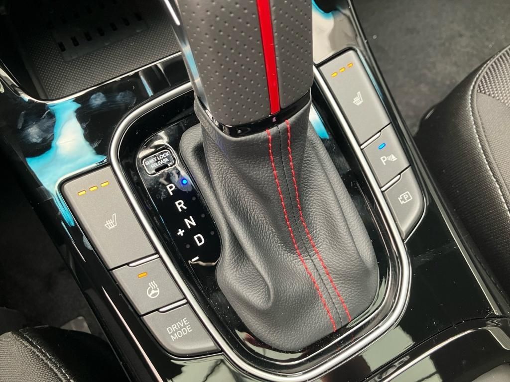 Fahrzeugabbildung Hyundai i30 1,5 T-GDi N-LINE 7-DCT Pano 2xKlima Navi