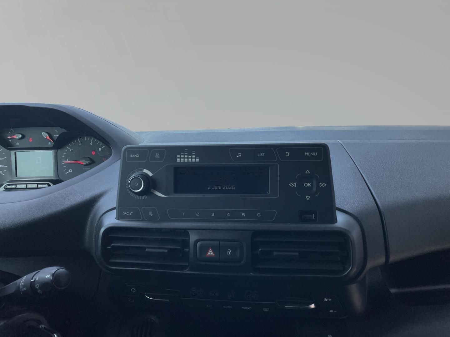 Peugeot Partner 1,5 BlueHDi 130 Premium Klima PDC Tempom