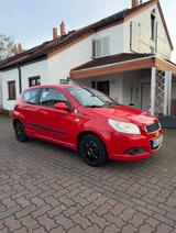 Chevrolet Aveo 1.2 - - rote Chevrolet Aveo