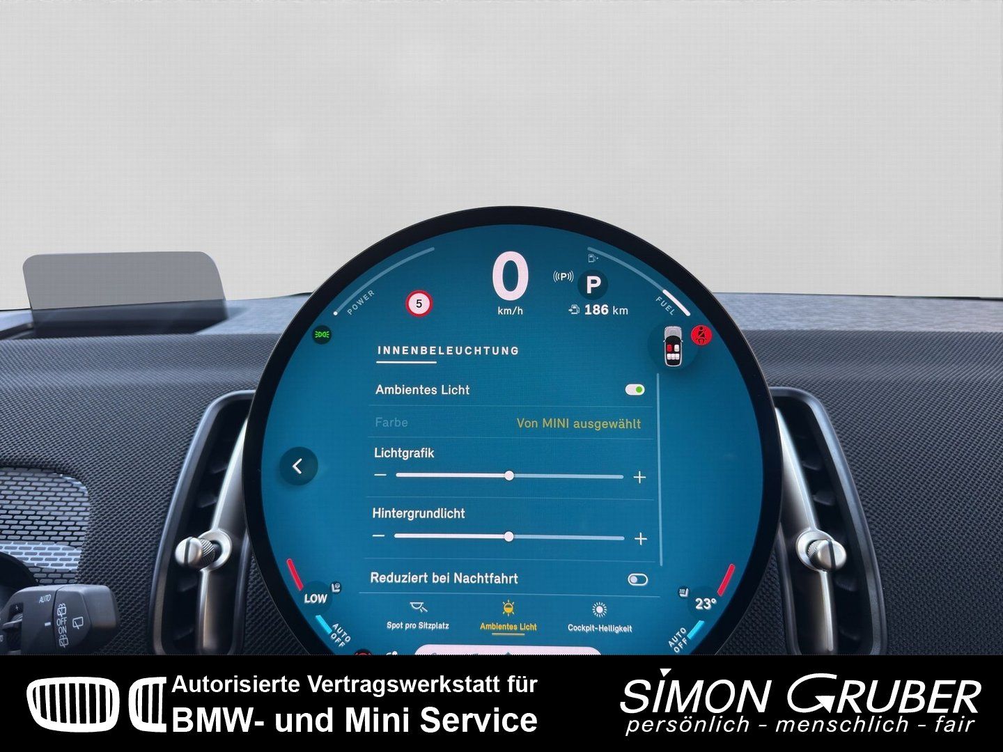 Fahrzeugabbildung MINI Countryman Cooper C Classic Trim Navi HUD LED