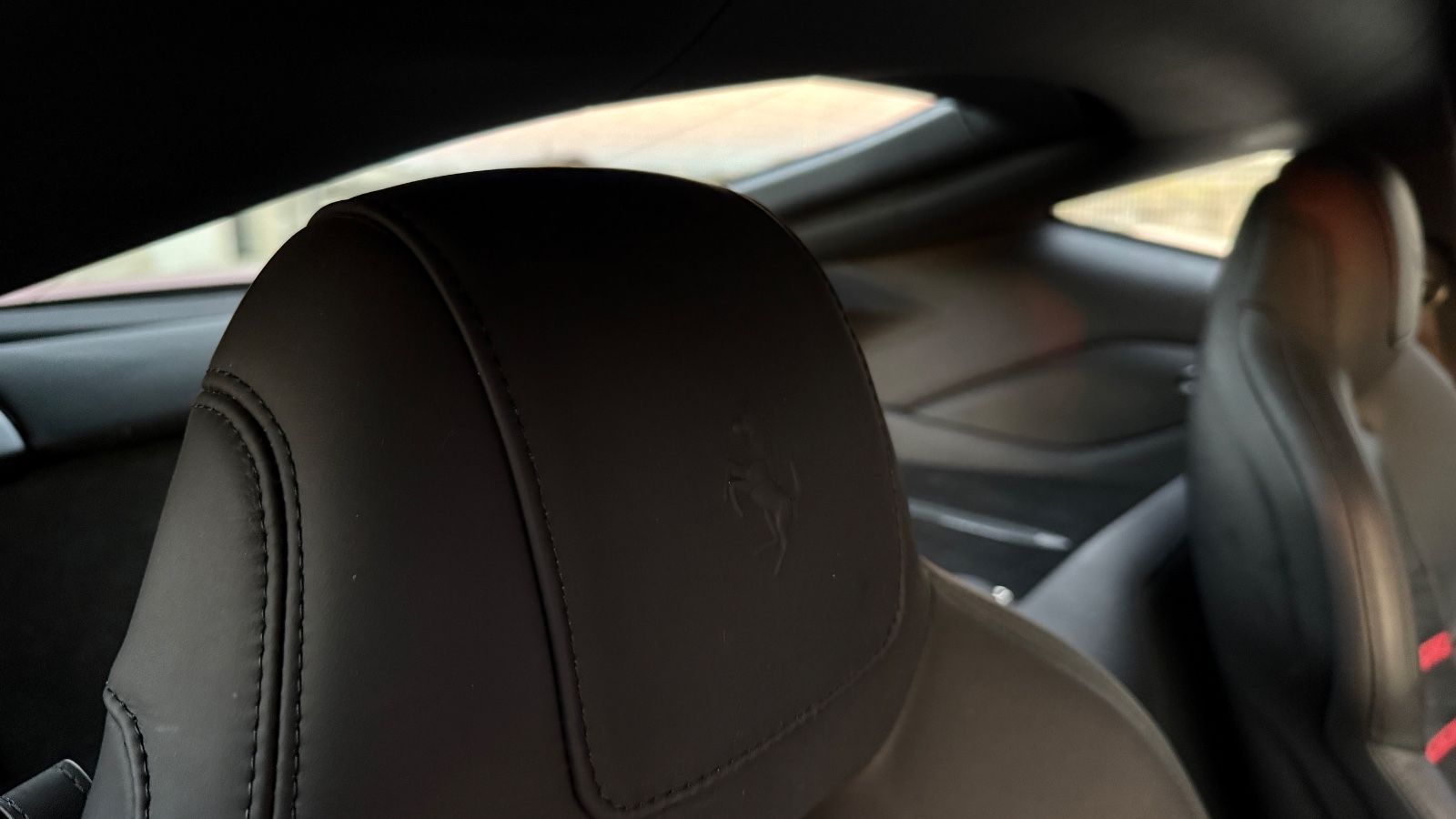 Fahrzeugabbildung Ferrari F12*Approved*Dt. Auto*LED Lenkrad*Daytona Sitz