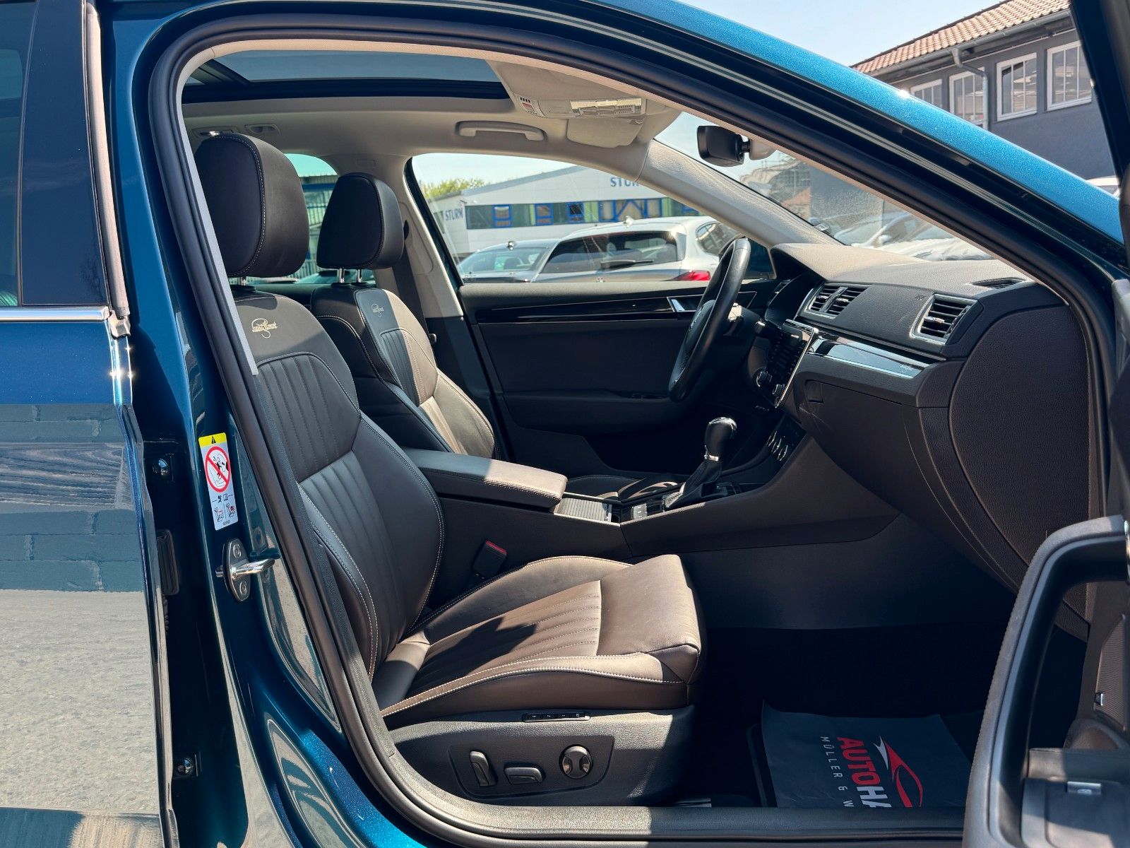 Fahrzeugabbildung SKODA Superb 2.0 TSI L&K Canton Pano Mem. ACC AHK LED