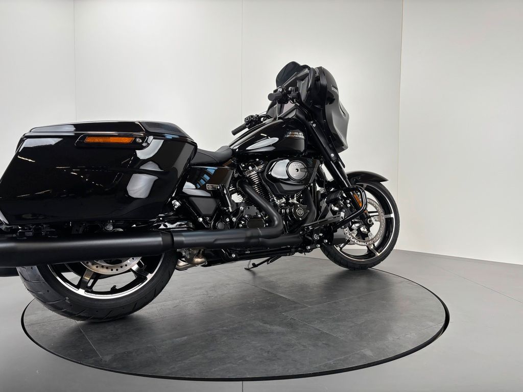Fahrzeugabbildung Harley-Davidson STREET GLIDE *NEUWERTIG *MY25
