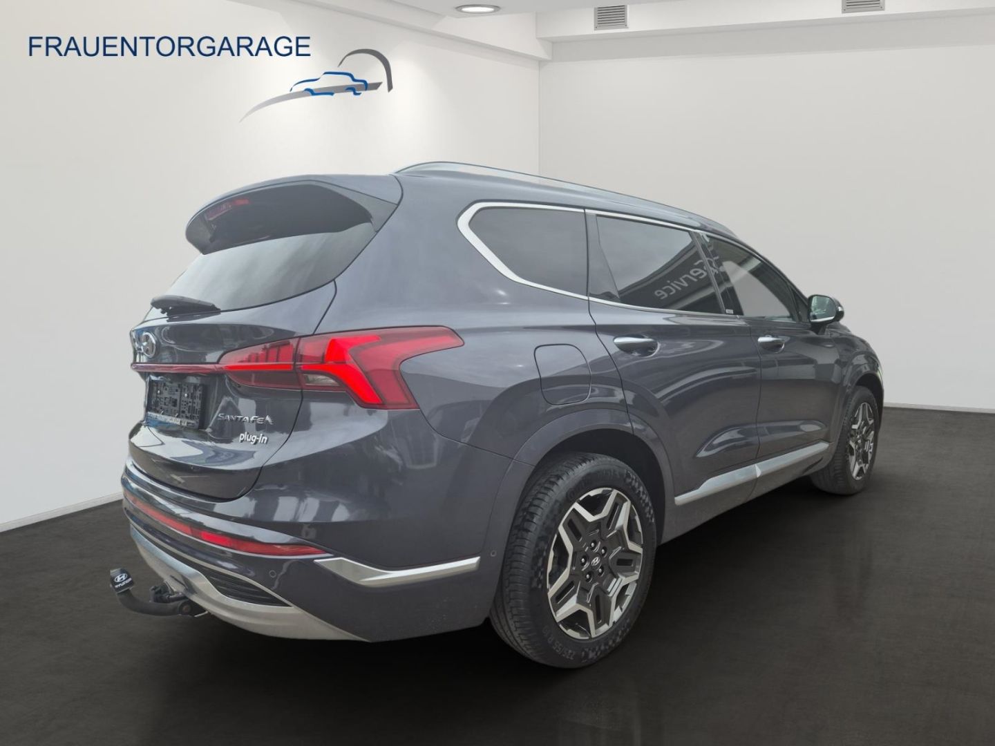 Fahrzeugabbildung Hyundai SANTA FE Signature Plug-In Hybrid 4WD+Pano+AHK H