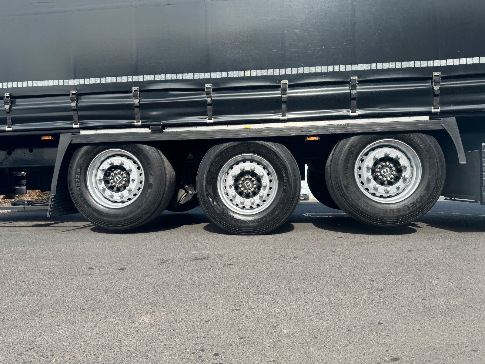 Fahrzeugabbildung Krone SD Auflieger 2x Lift Palettenkasten Schiebeverd.