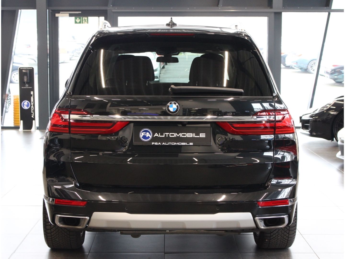 Fahrzeugabbildung BMW X7 xDrive 40 d Design Pure Excellence*Skylounge