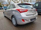 Hyundai i30 blue Classic+AUTOMATIK+KLIMAAUTOMATIK+1.HAND - Hyundai i30: Auto