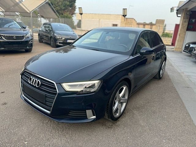 Audi A3 SPB 1.6 TDI 116 CV S tronic Sport cockpi