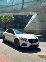 Mercedes-Benz Mercedes GLA 45 AMG Pano 360 Driverspackag... - Mercedes-Benz GLA 45 AMG in Düsseldorf