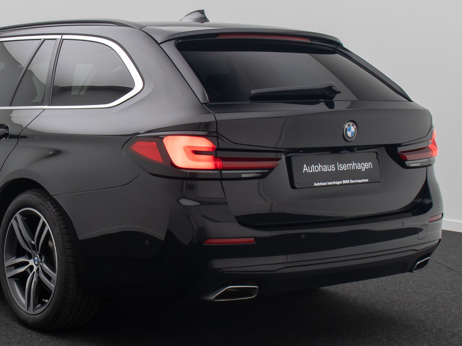 Fahrzeugabbildung BMW 520i HUD HiFi DAB Kamera Leder Alarm 4xKlima