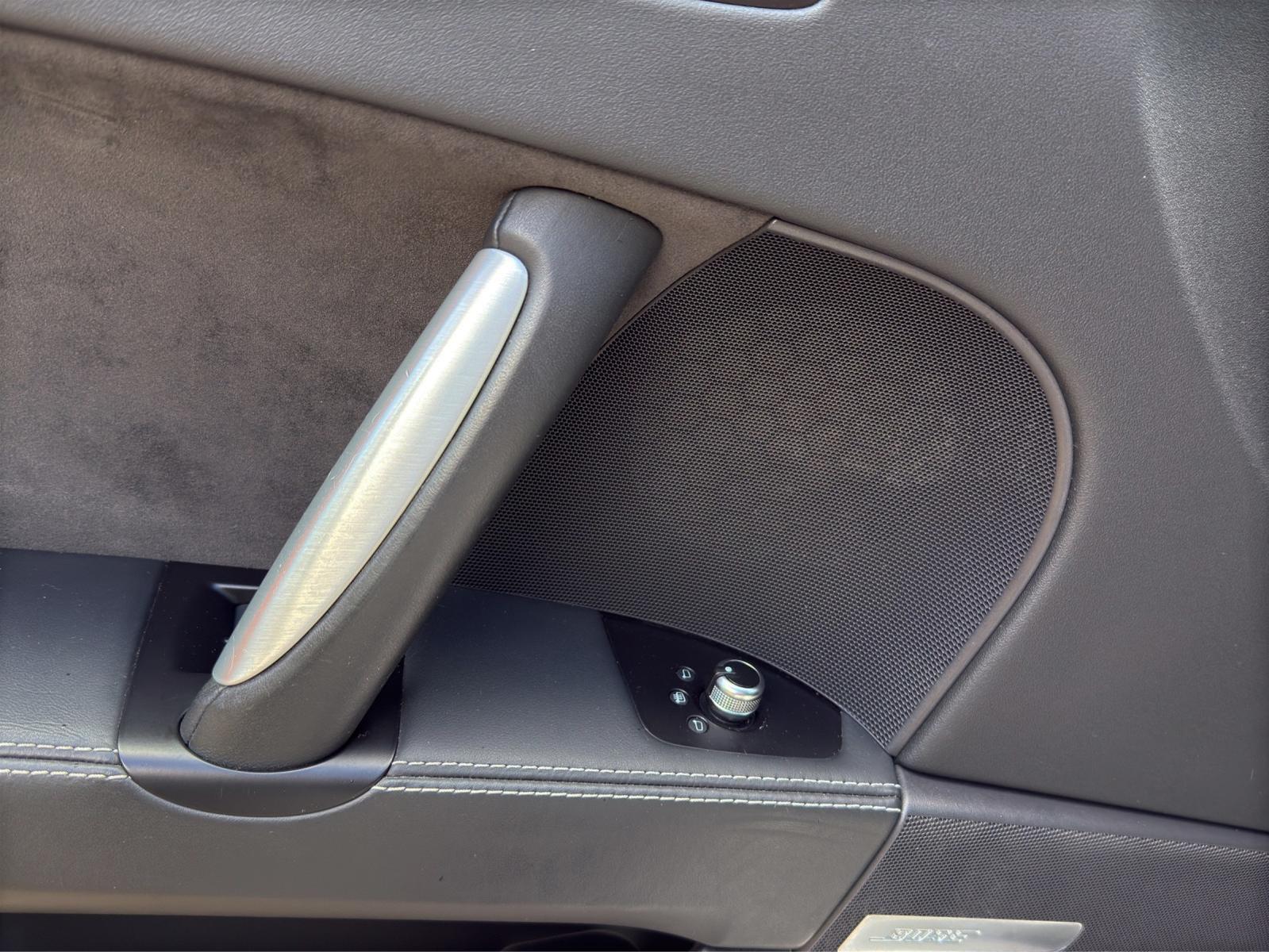 Audi 2.5 TFSI TT RS Coupe quattro+XENON+BOSE+NAVI+TEM