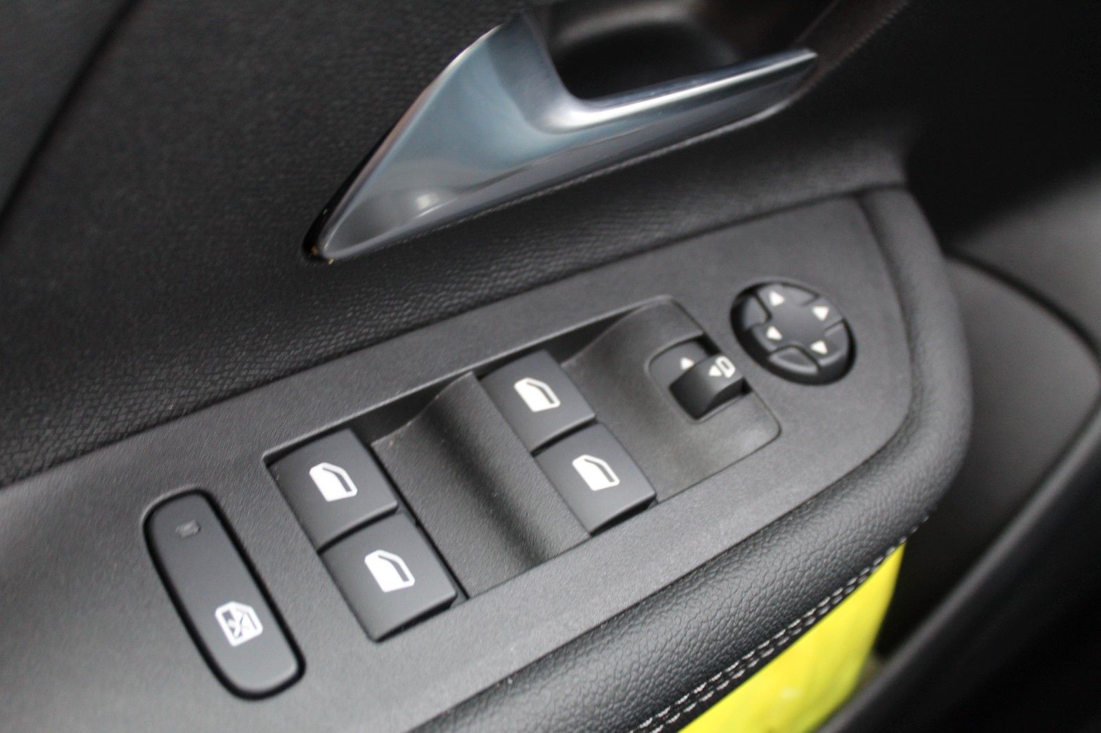 Fahrzeugabbildung Opel Mokka Ultimate*Black-Line*SHZ*LHZ*Navi*RFK