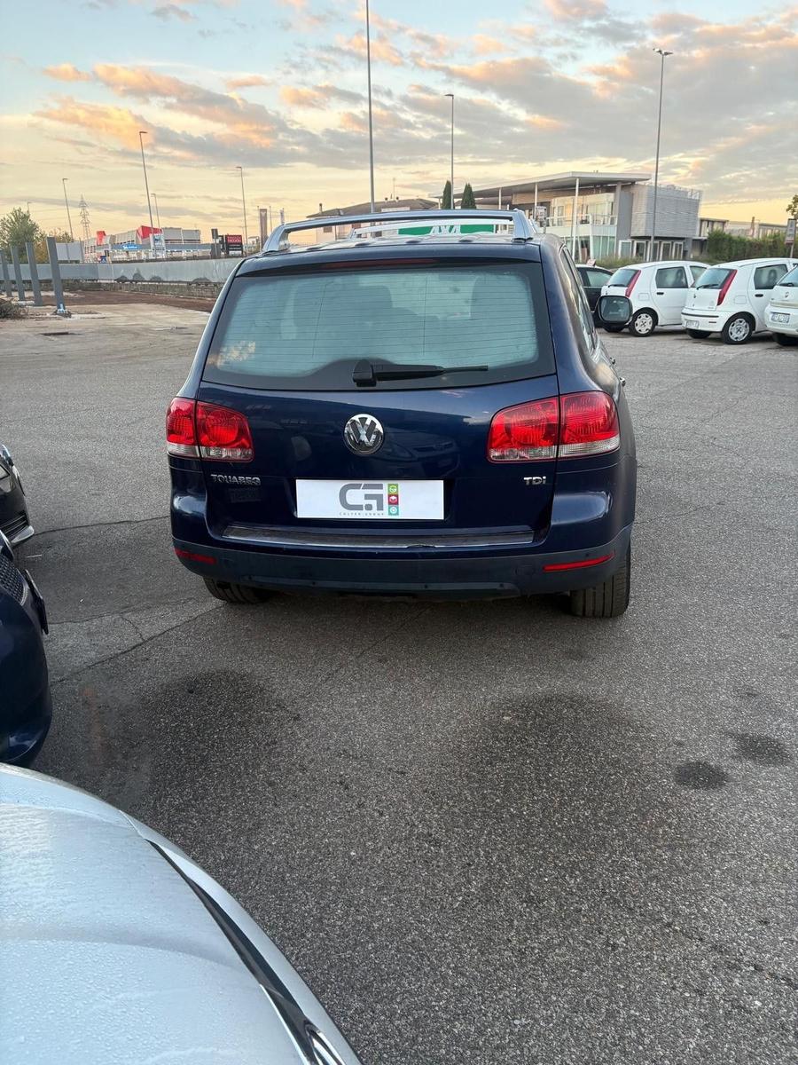 Volkswagen Touareg 2005 — photo 5