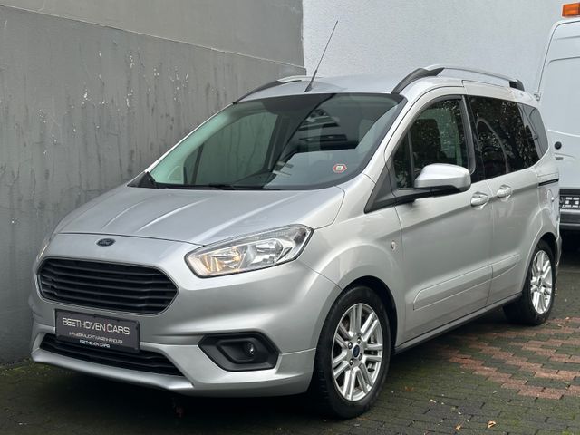 Ford Tourneo Courier Titanium Tüv+Service Neu 1Hand