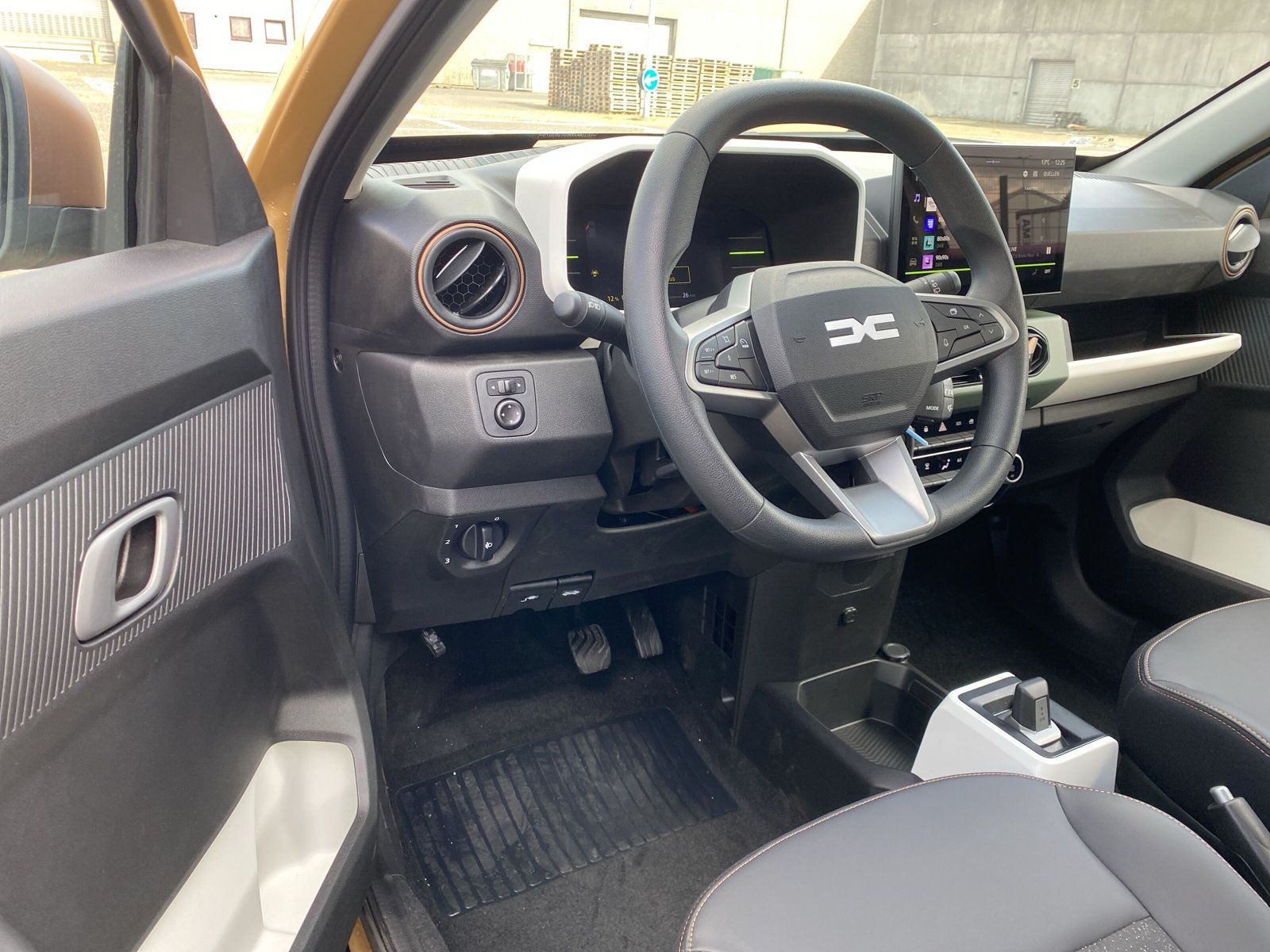 Dacia Spring - Bild 10