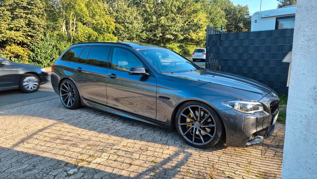 Image of BMW 530