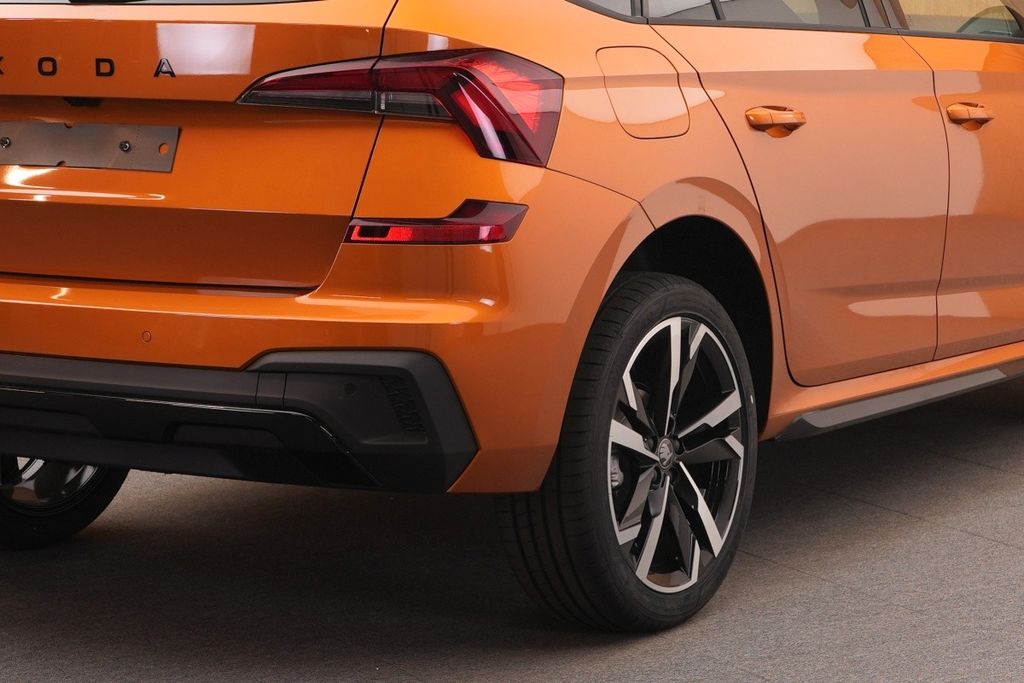 ŠKODA Kamiq Kamiq Monte Carlo 1.5 TSI DSG – Bild 12 von 13