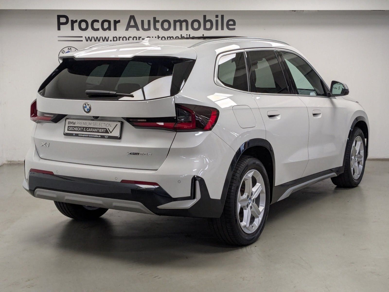 BMW X1 xDrive20d xLine Pano AHK DA Prof 360° HuD H K foto 4