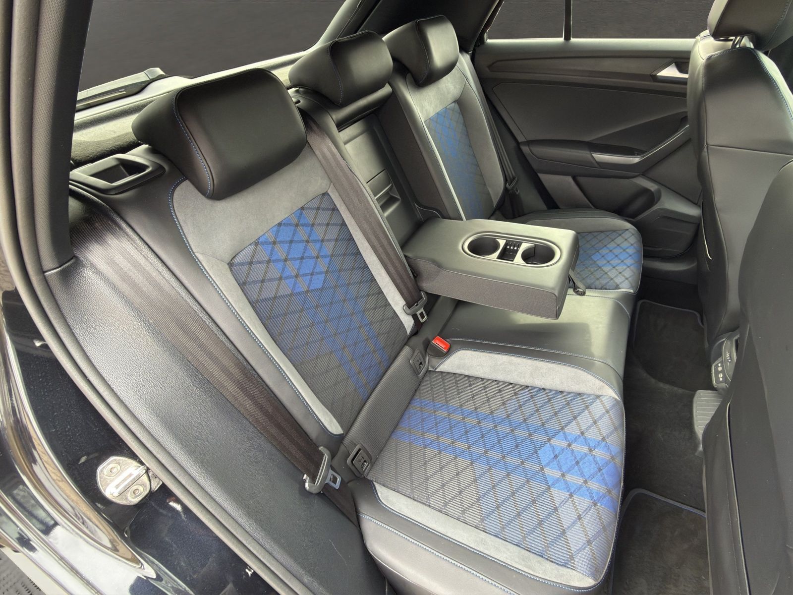 Volkswagen T-Roc - Bild 15