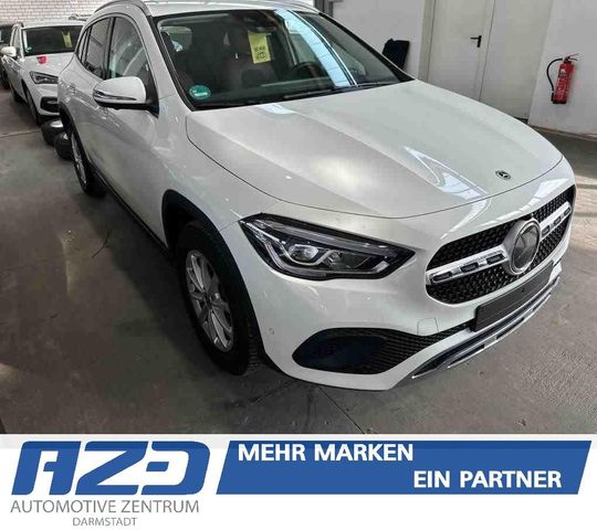 Mercedes-Benz GLA 220d 4Matic STANDHZ LED H-UP AHK T-LEDER 360