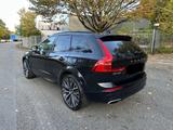 Volvo XC60 B5 AWD R-Design - Volvo XC60 Gebrauchtwagen in Wuppertal