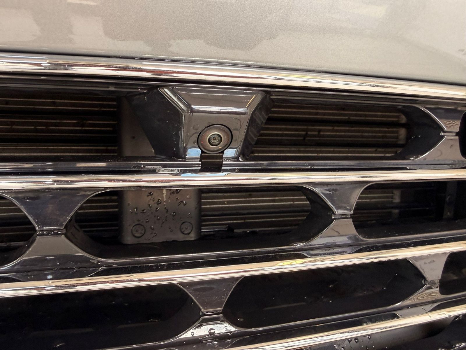 Fahrzeugabbildung Ford Kuga Titanium / NAVI / KAMERA / GEPFLEGT