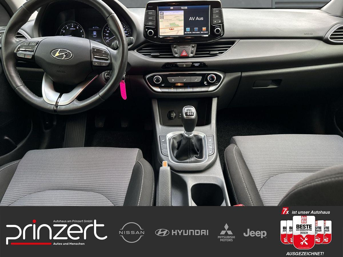 Hyundai i30 1.4 "YES!" DAB*Carplay*Tempomat*Navi*LM16"
