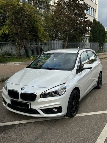 BMW  220i Active Tourer - gepflegt und zuverlässig