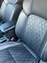 Mitsubishi Outlander 2.4 MIVEC PLUG-IN HYBRID 4WD Plus ... - Mitsubishi Outlander: Von Privat