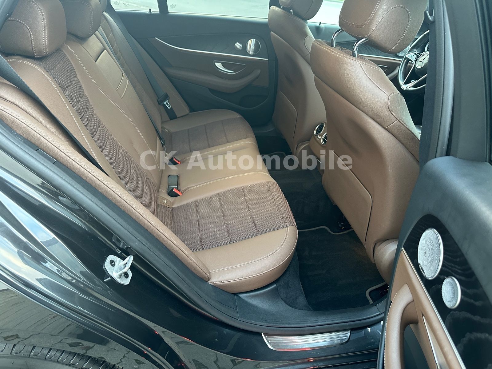 Fahrzeugabbildung Mercedes-Benz E 300de T 4Matic Avantgarde/Navi/360°Kam/LED/AHK