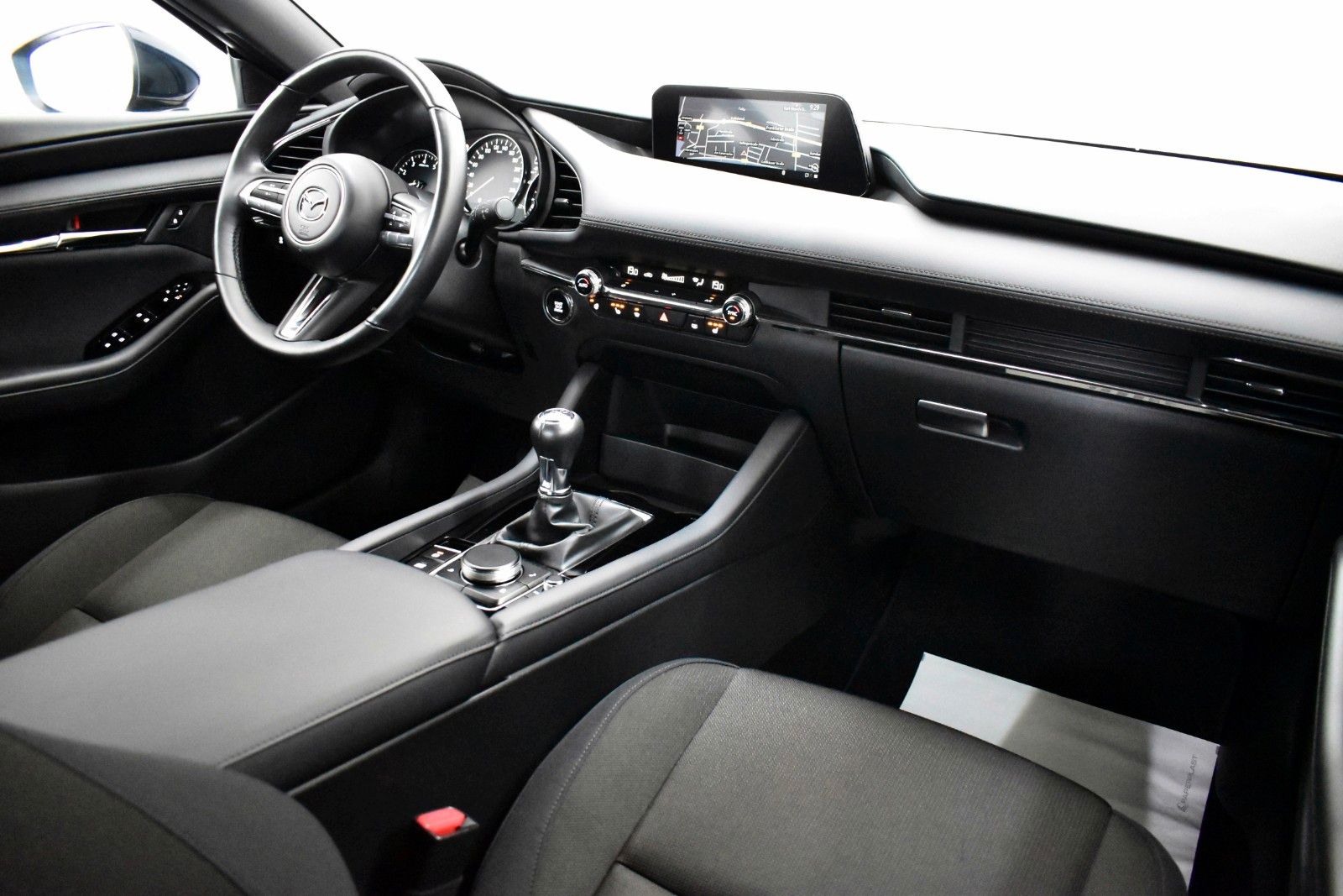 Fahrzeugabbildung Mazda 3 Lim. Selection Navi,LED,SH,PDC,Kamera,Head-Up