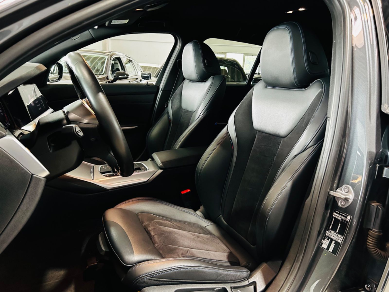 BMW 320 d M Sport *Laser*Head-Up*Alcantara*El.Ahk* foto 14