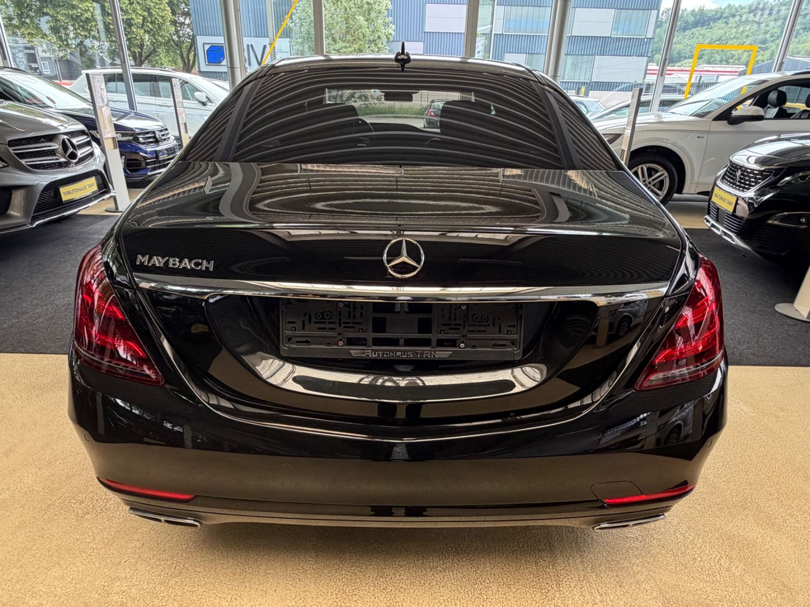 Fahrzeugabbildung Mercedes-Benz S 560 S Maybach Limousine 4Matic