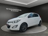 Hyundai i20 1.2 FIFA World Cup EDITION Gold+Led+Multi - Hyundai i20: Edition