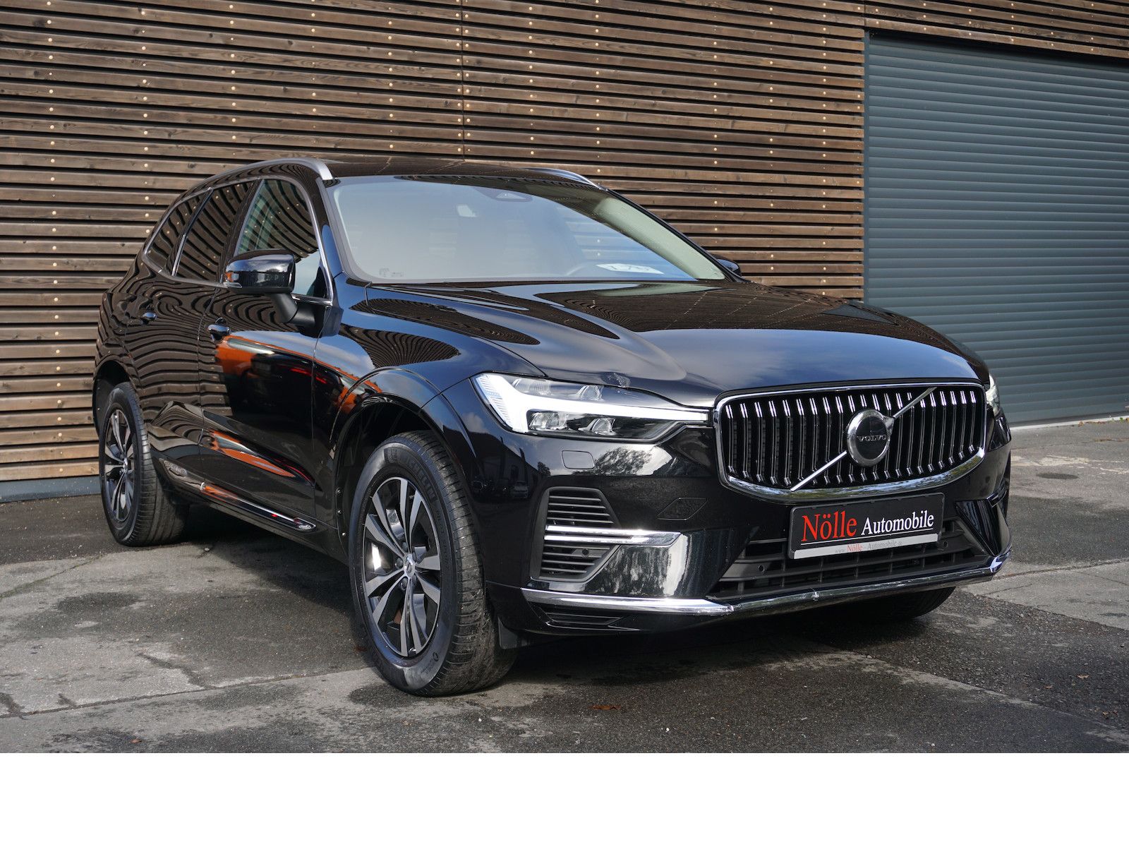 Volvo XC60 T6 Hybrid AWD Inscript Pano H&K StdHz AHK imagem 3