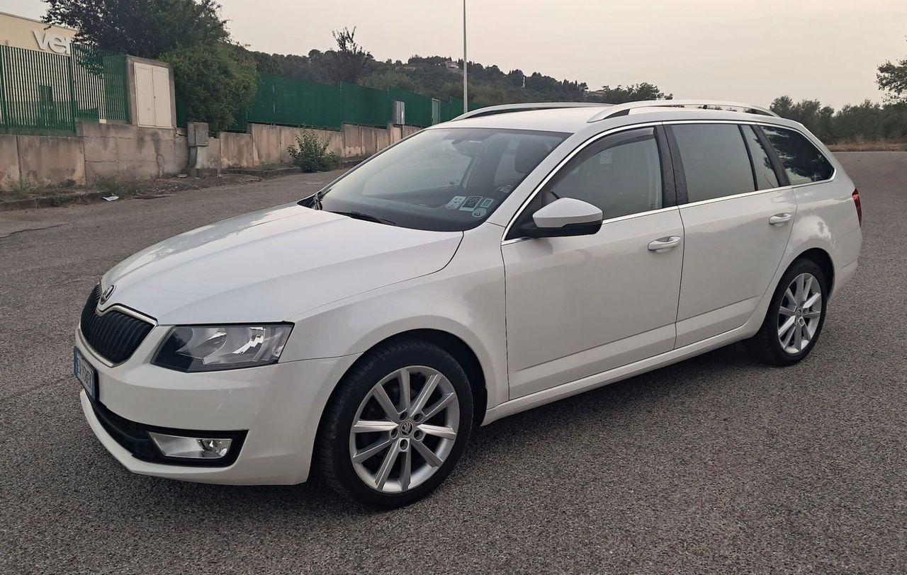 Skoda Octavia 2014 — interior