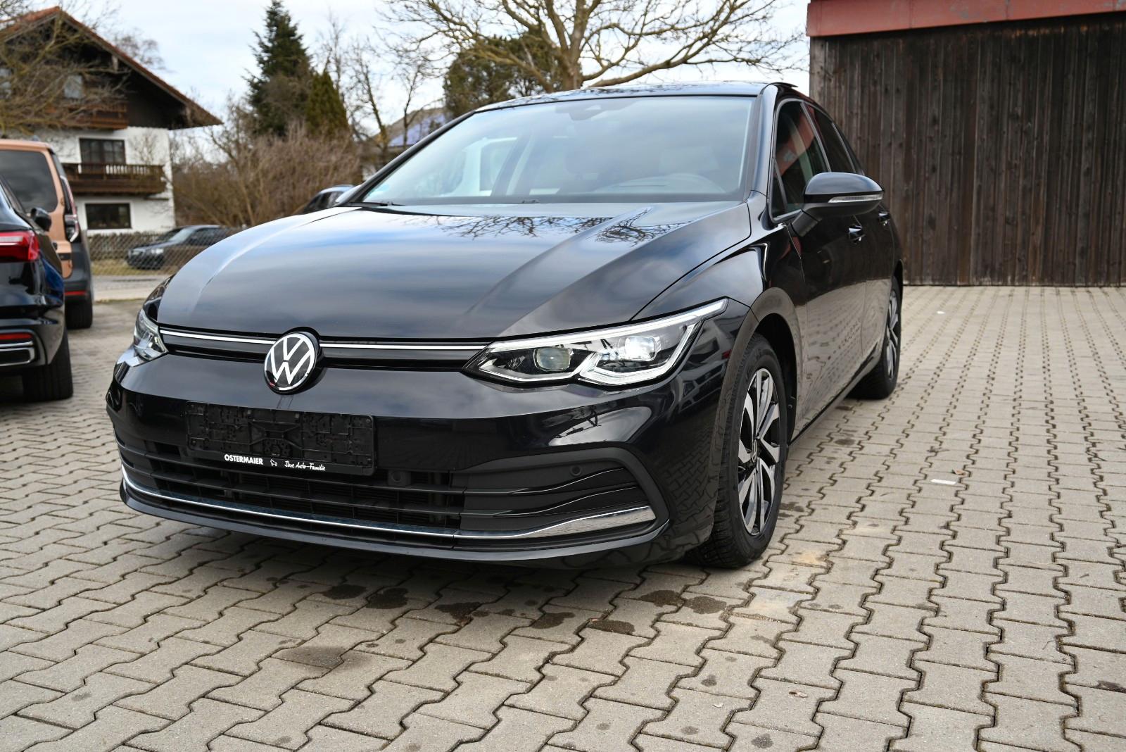 Volkswagen Golf VIII Lim. Active/Headup/AHK/Pano/MatrixLED