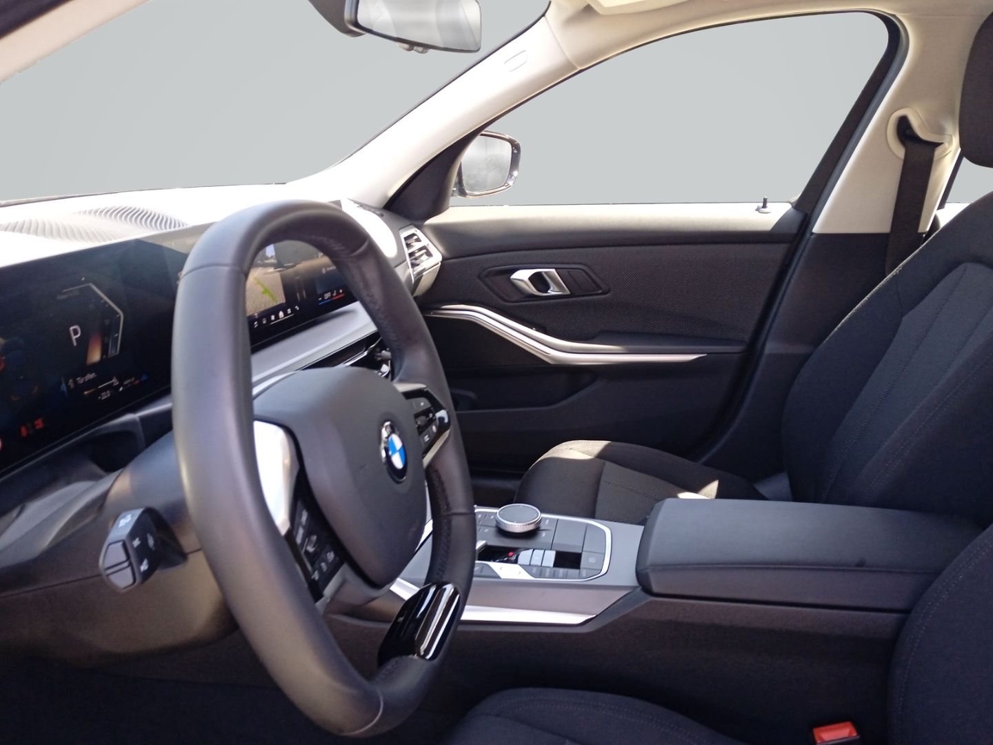 BMW 318 d Touring Aut. KAMERA+SHZG+KLIMA+DAB+TEMPOMA foto 13