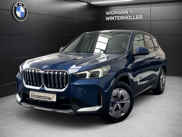 BMW iX1 xDrive30 HUD LC Prof. Pano DA+ AHK PA+