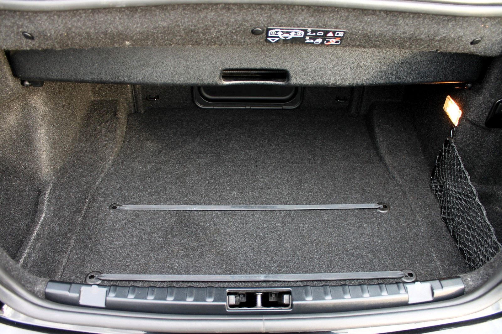 Fahrzeugabbildung BMW 118i Cabrio Advantage SHZ Tempomat MfkL. USB