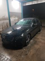 Mercedes-Benz E220 D AMG PAKET 19"/NIGHT/MULTIBEAM/WIDESCREEN - Mercedes-Benz E 220: Taxi
