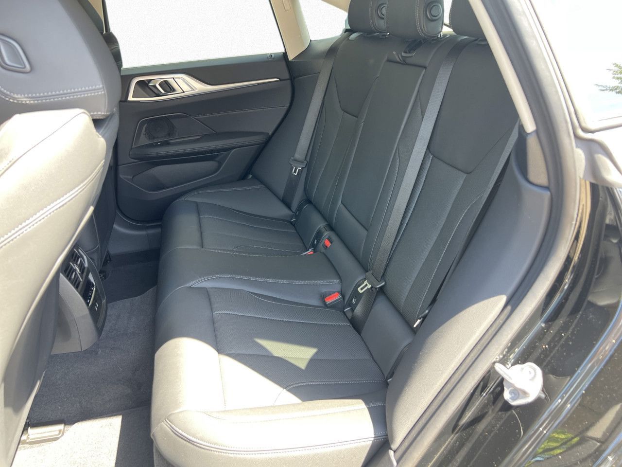 BMW i4 - Bild 13