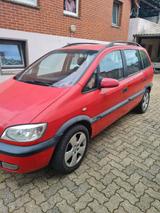 Opel Zafira 4 Türen  Rot Alufelgen Erstzul... - Opel Zafira: Alufelgen